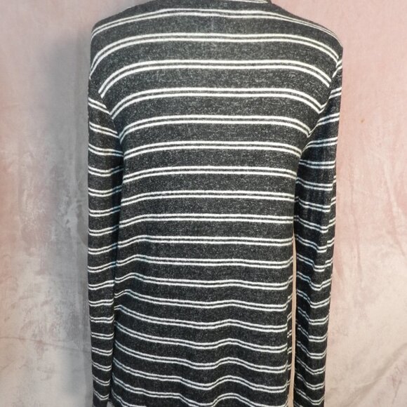 Merona Womens Striped Grey And White Turtle Neck Rayon Sweater Shirt Size Medium - Picture 4 of 6